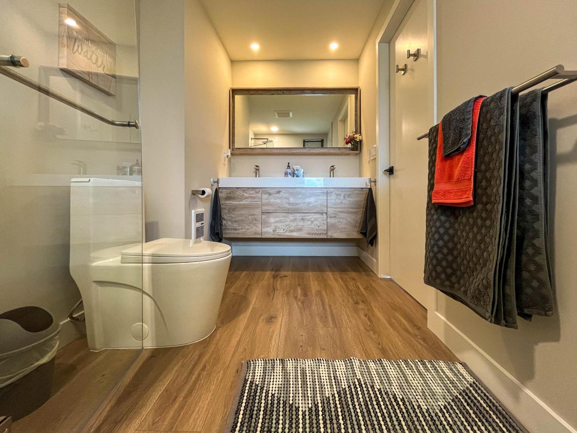 Kelowfornia Lakeview Retreat 基洛纳 外观 照片