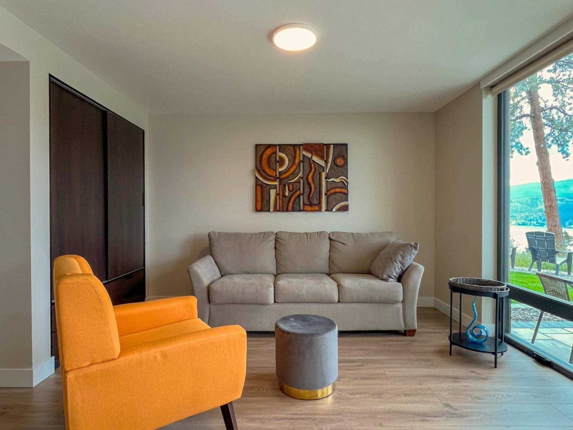 Kelowfornia Lakeview Retreat 基洛纳 外观 照片