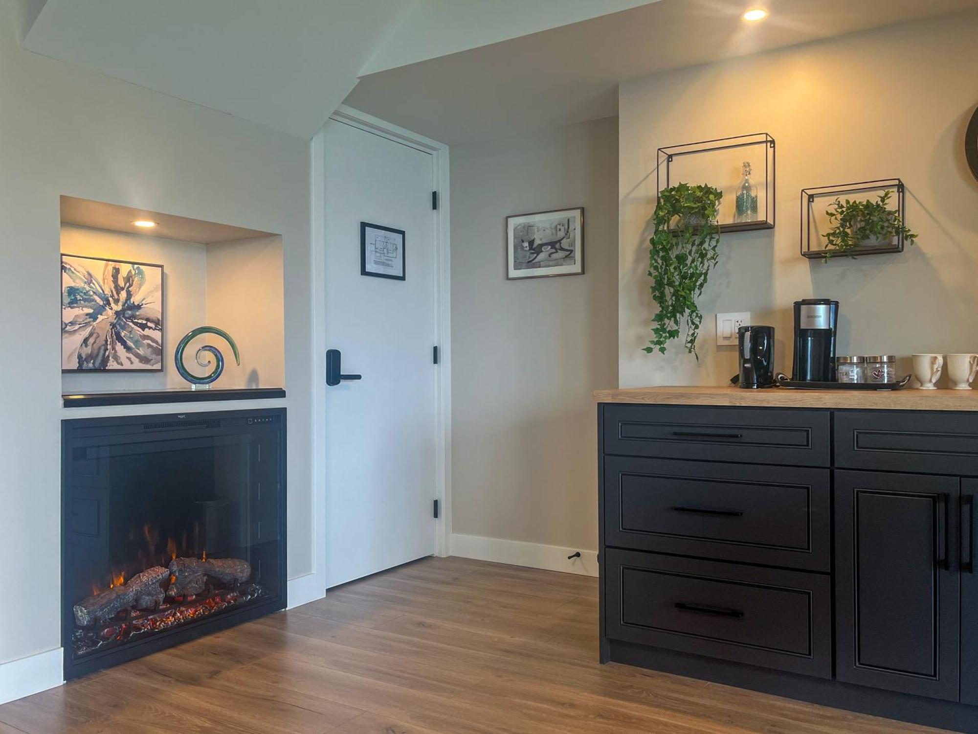 Kelowfornia Lakeview Retreat 基洛纳 客房 照片