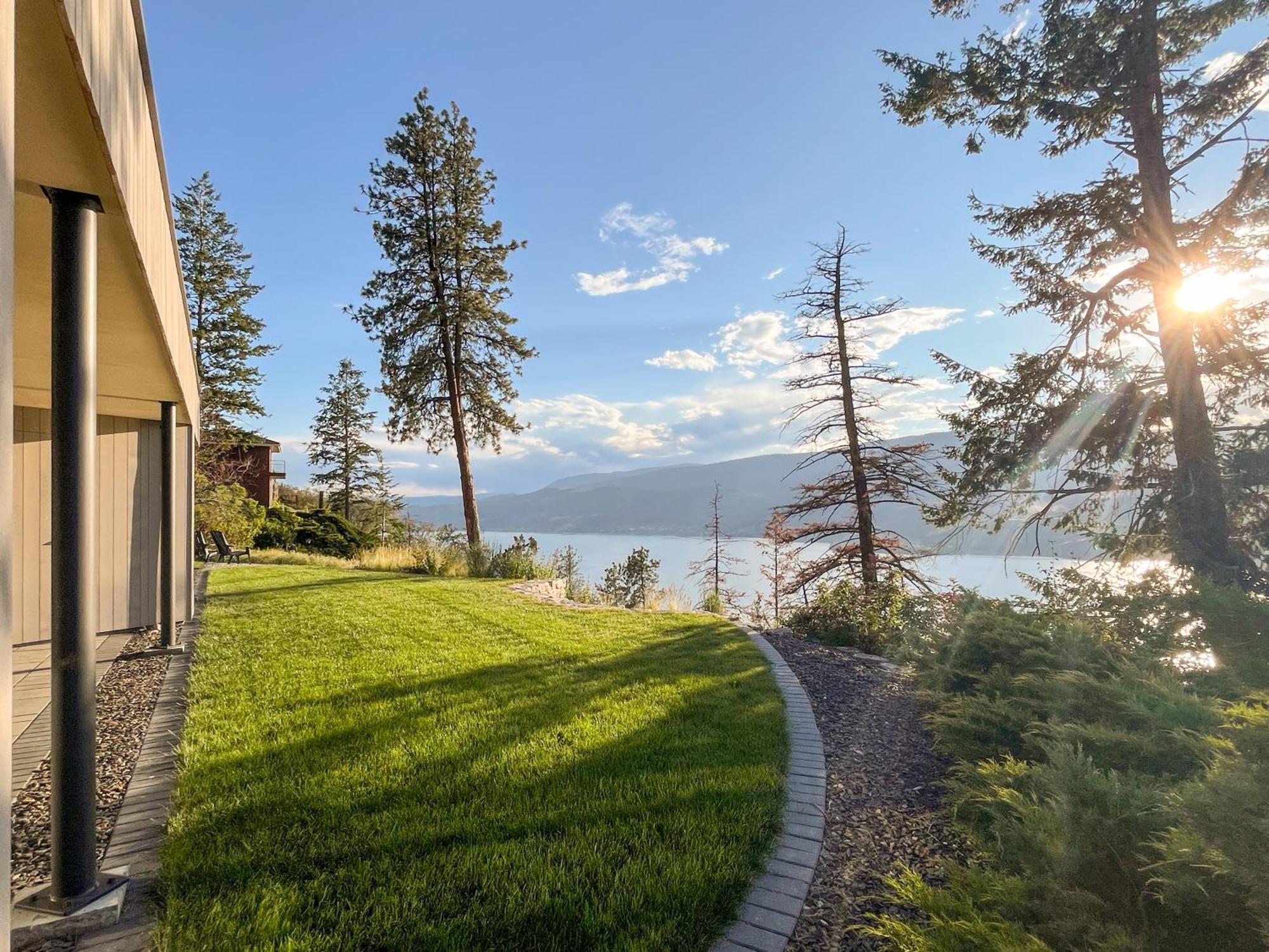 Kelowfornia Lakeview Retreat 基洛纳 外观 照片